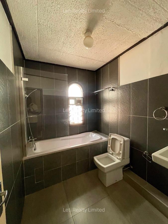 4 Bed Townhouse with En Suite in Kileleshwa - 4
