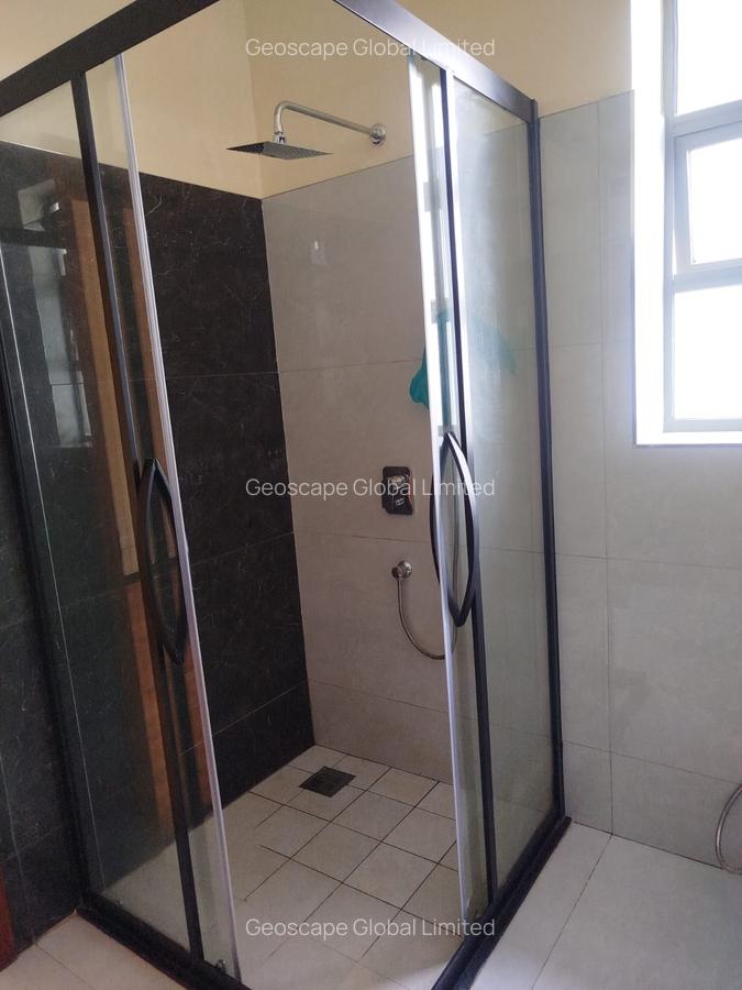 3 Bed Apartment with En Suite in General Mathenge - 10
