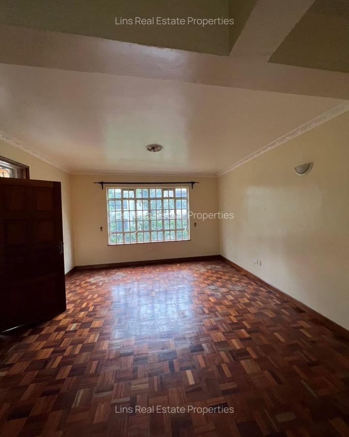 5 Bed Townhouse with En Suite in Lavington - 5