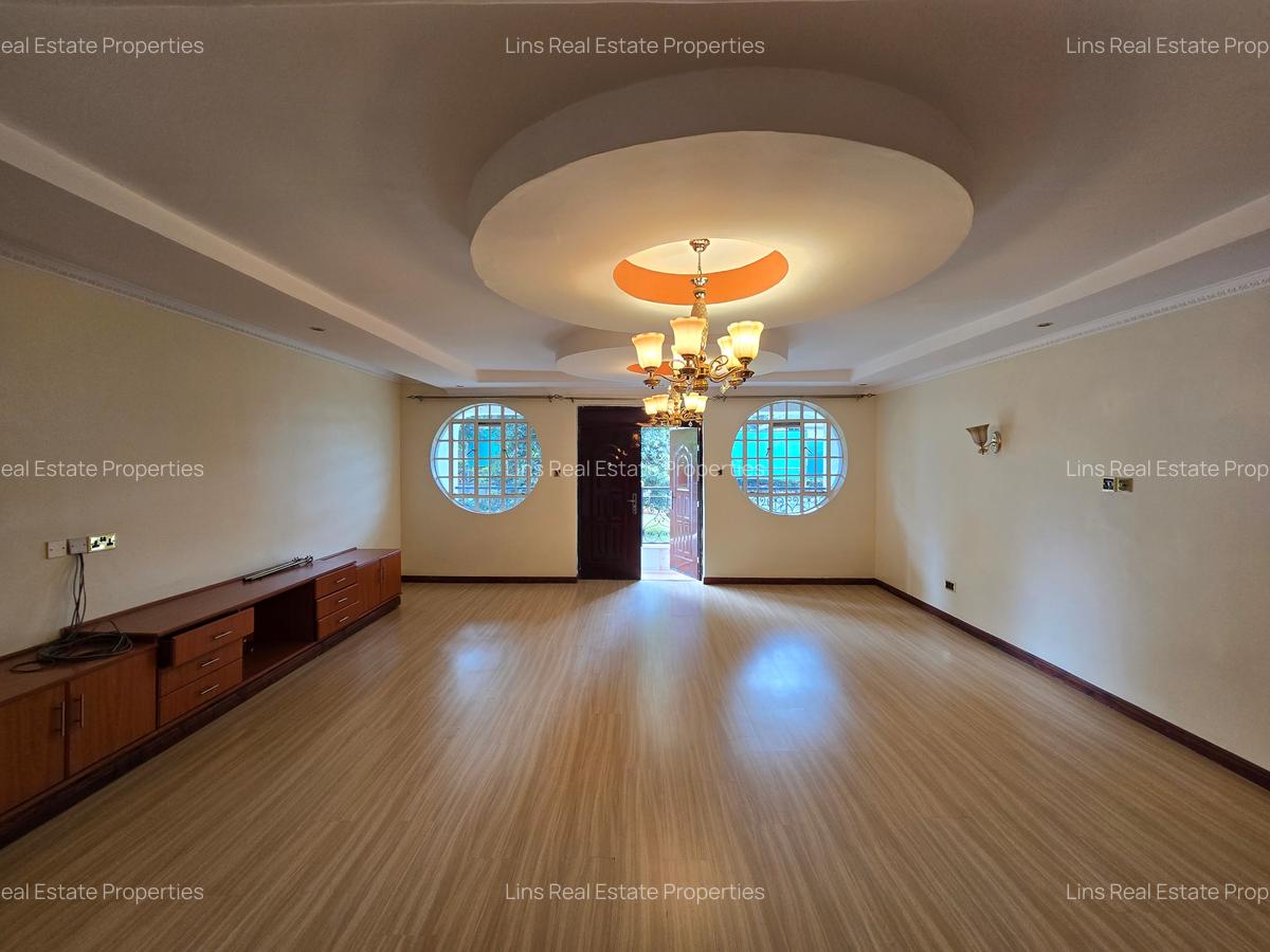 5 Bed House with En Suite in Runda - 4