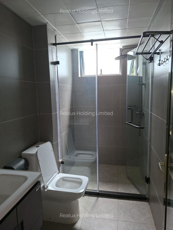 2 Bed Apartment with En Suite in Riverside - 5