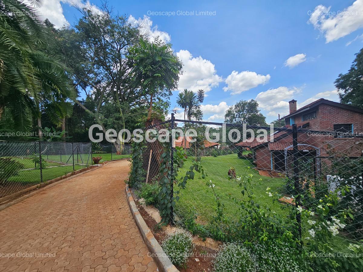 4 Bed Villa with En Suite in Runda - 1