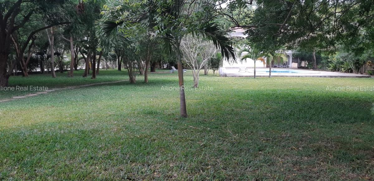 4 Bed Townhouse with En Suite in Kilifi - 3