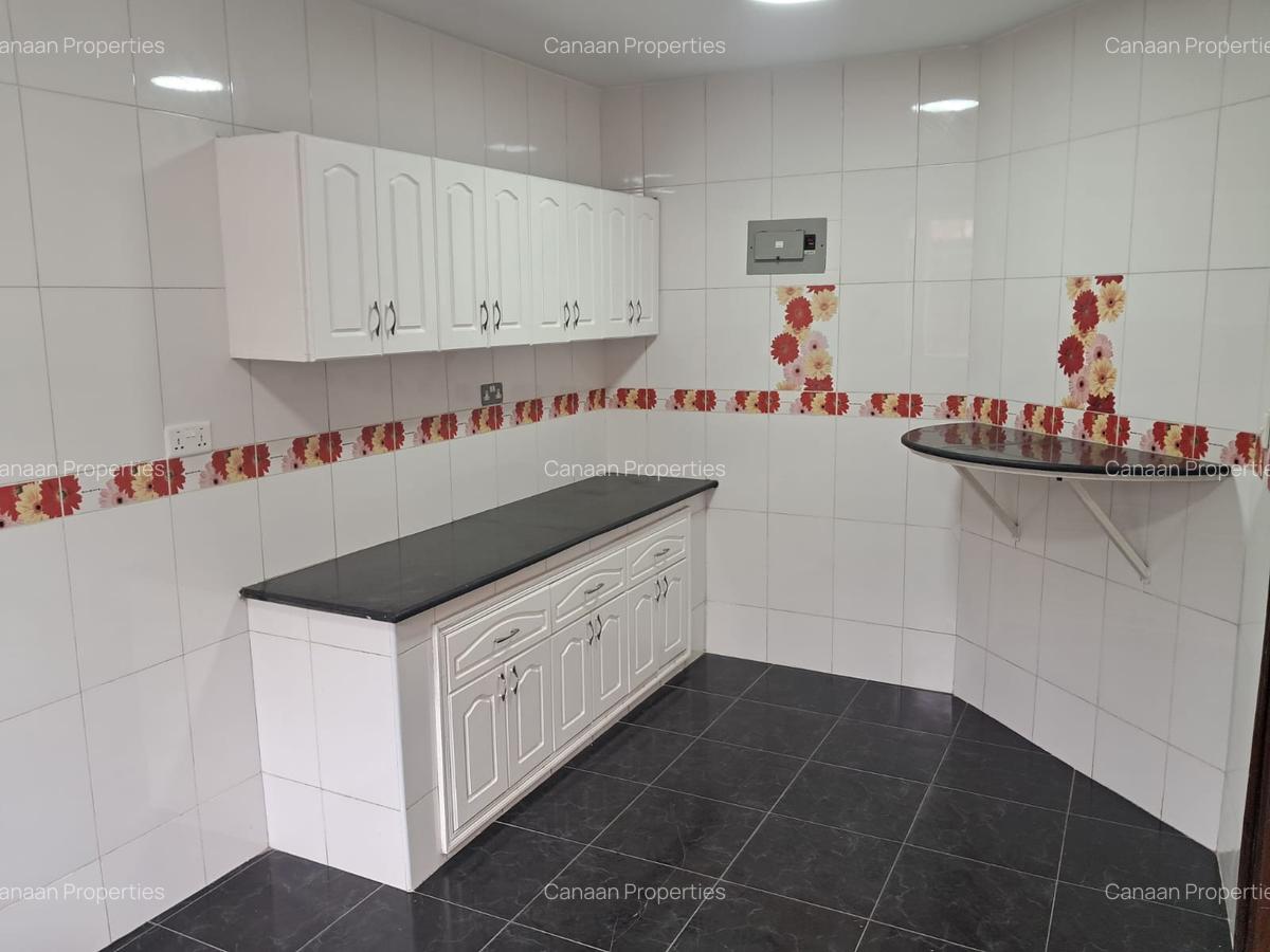 3 Bed Apartment with Swimming Pool in Kilimani - 4
