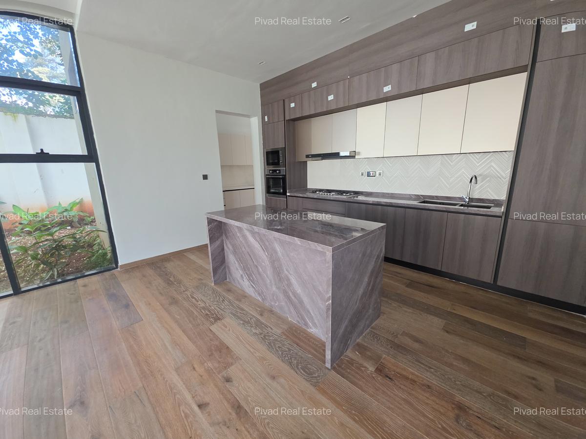 5 Bed Townhouse with Garden in Runda - 2