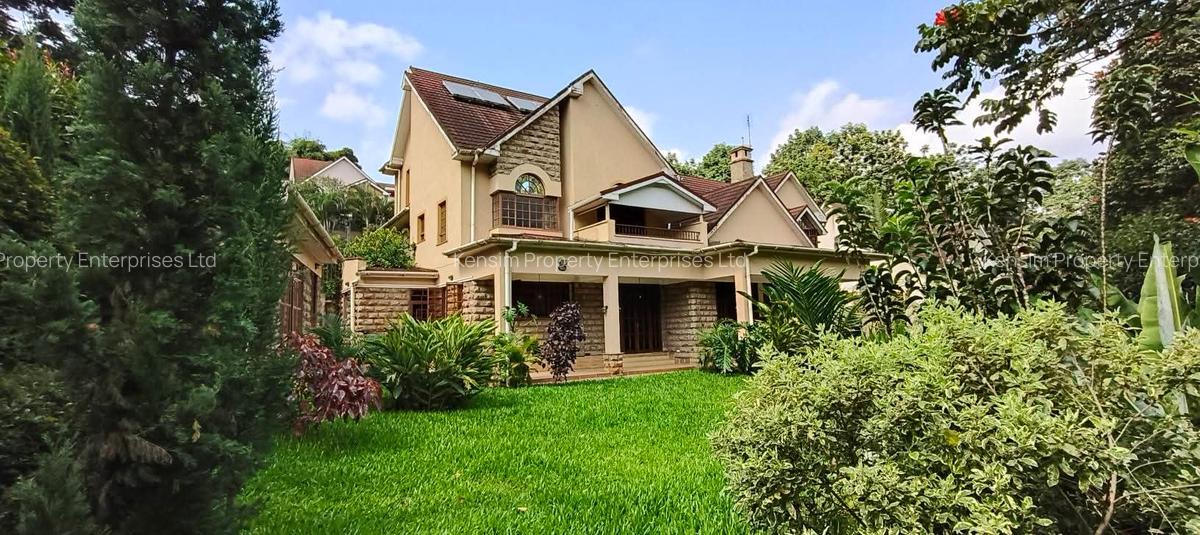 4 Bed Townhouse with En Suite in Rosslyn - 1