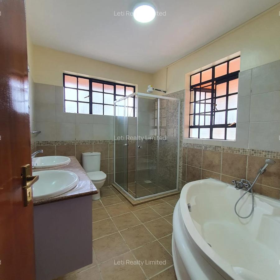 5 Bed Townhouse with En Suite in Kileleshwa - 13