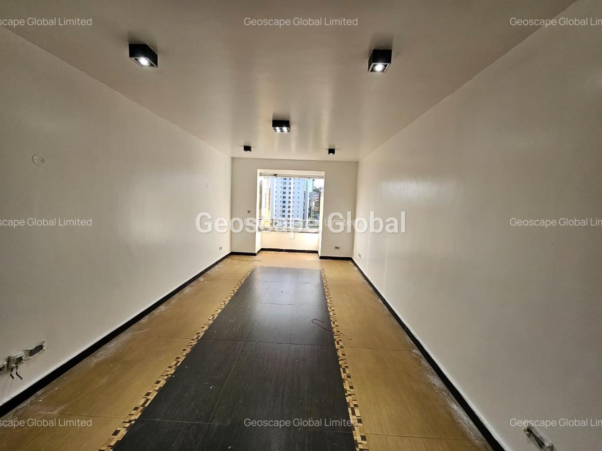 3 Bed Apartment with En Suite in Riverside - 10