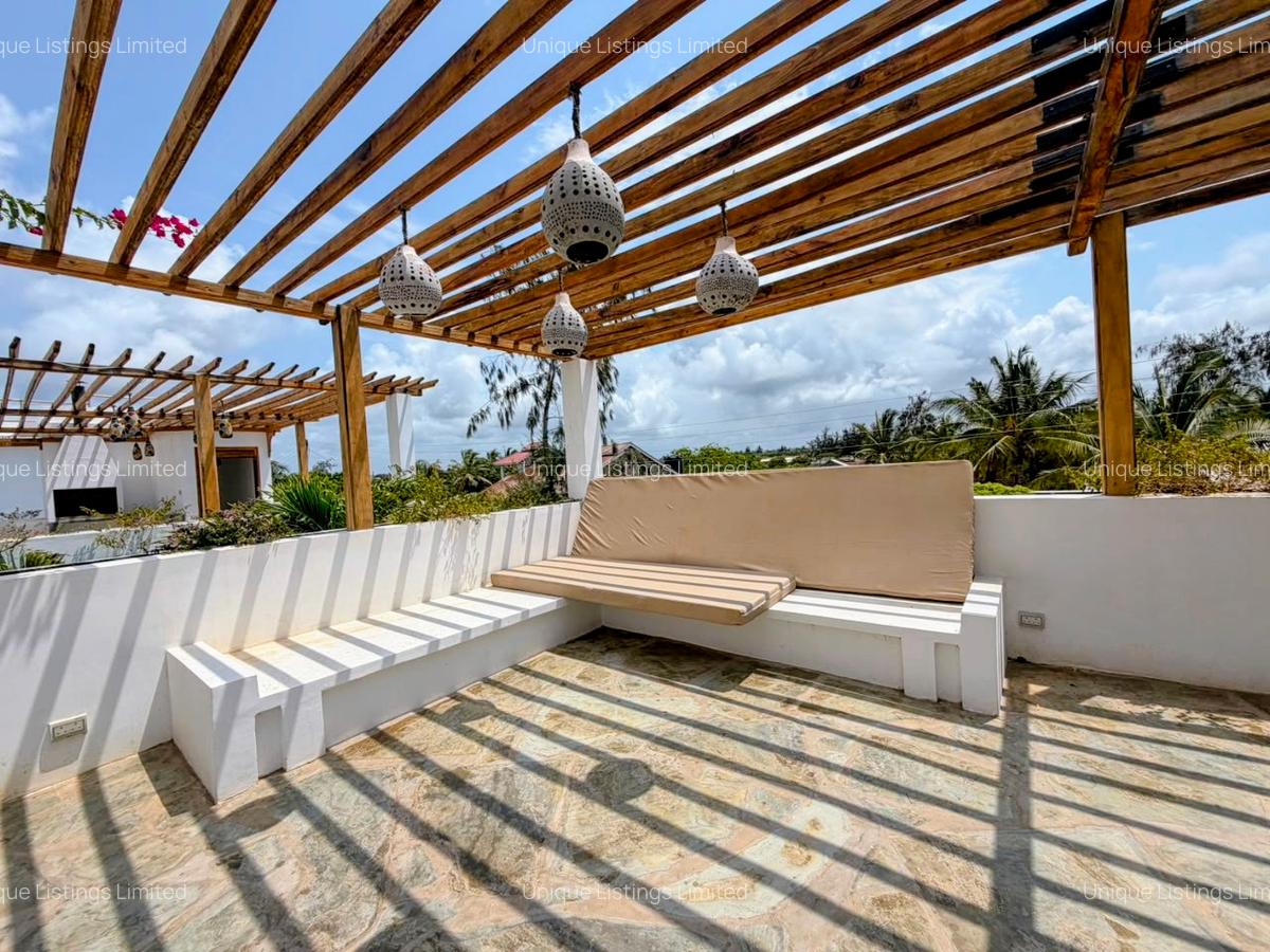 3 Bed Villa with En Suite in Watamu - 8