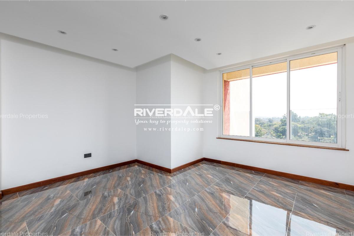 5 Bed Apartment with En Suite in General Mathenge - 13