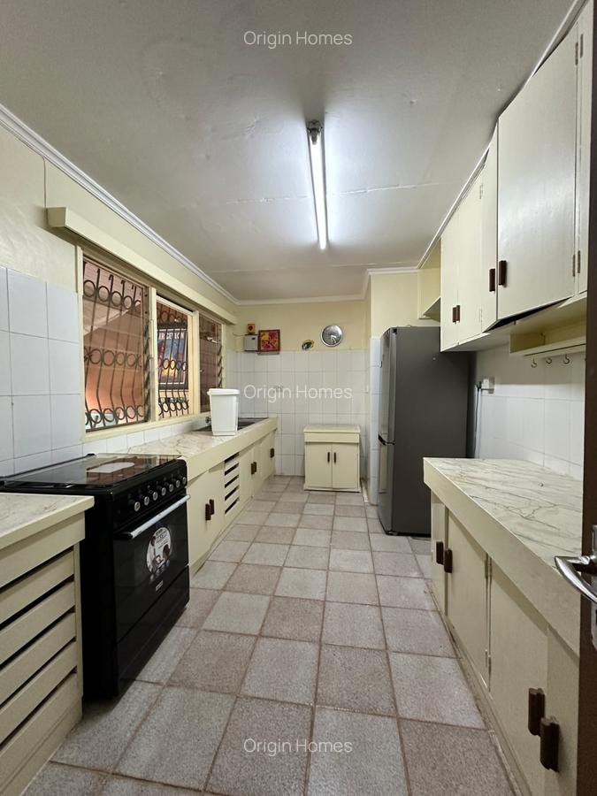 2 Bed House with En Suite at Loresho Crescent - 8