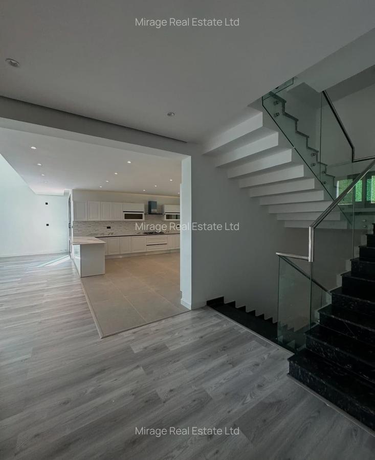 5 Bed Villa with En Suite in Lavington - 8