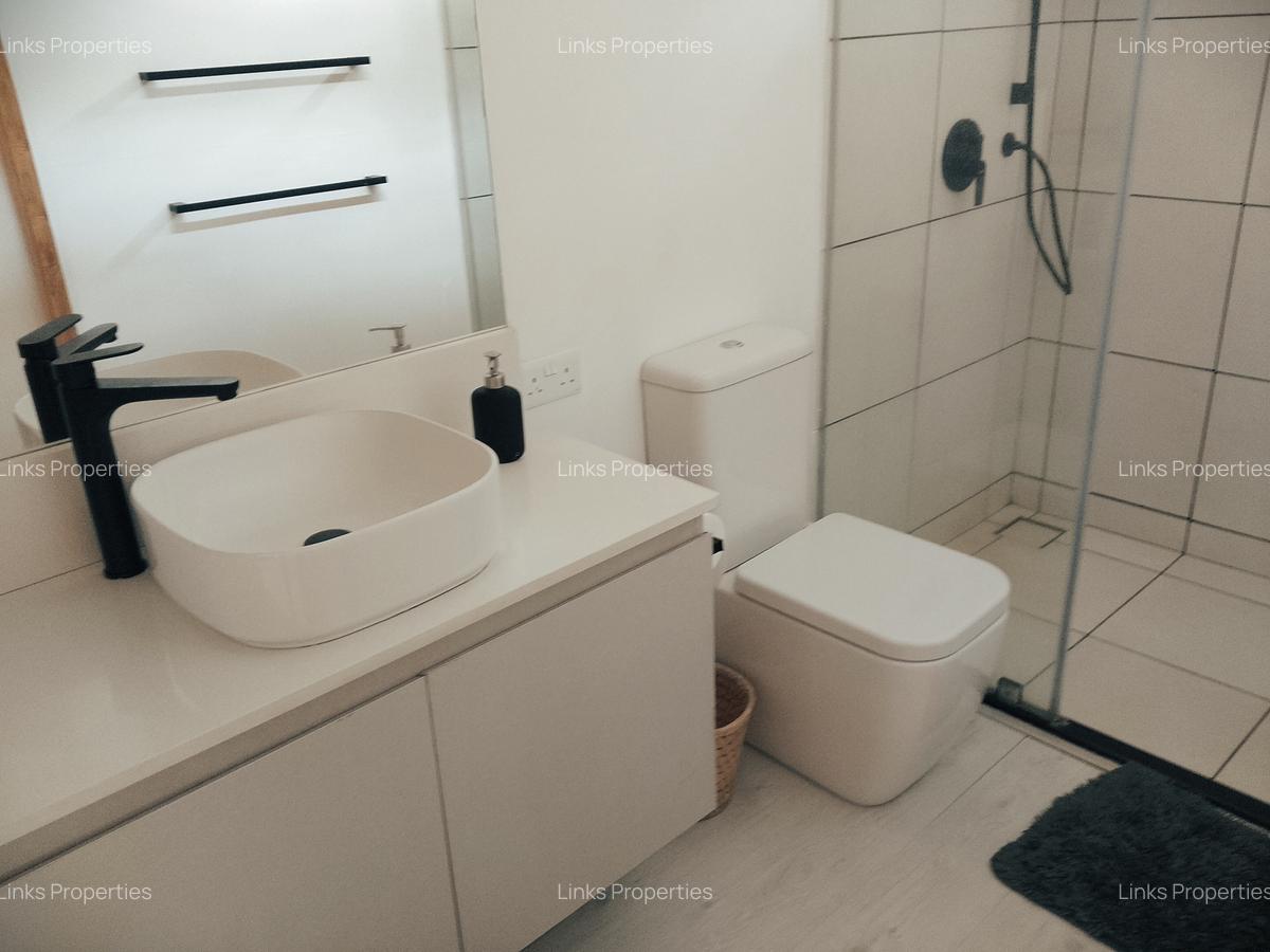 2 Bed House with En Suite at Karen Road - 10