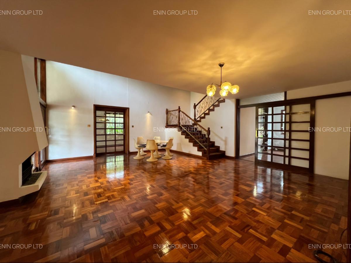 8 Bed House with En Suite at Spring Valley Rd - 2