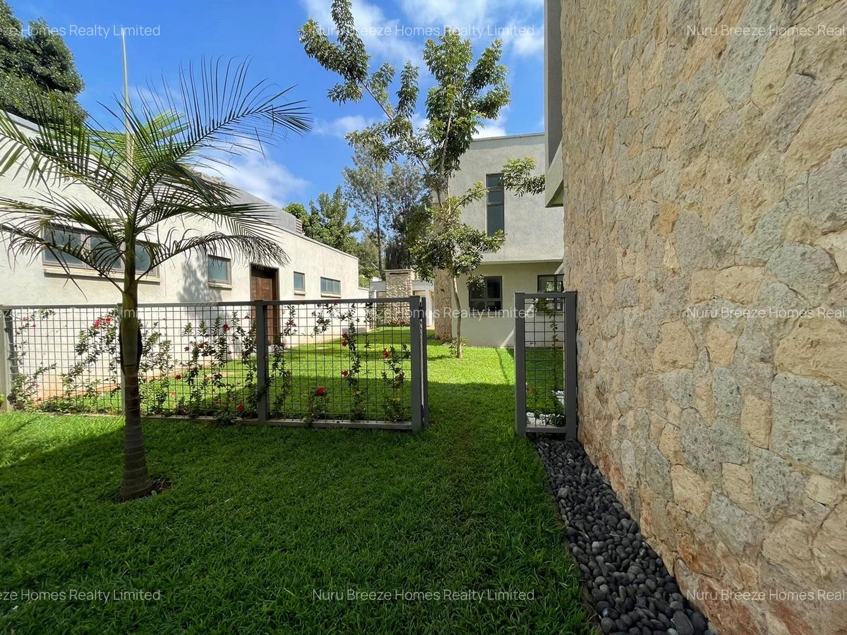 5 Bed Townhouse with En Suite in Karen - 20