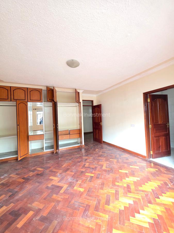 4 Bed Townhouse with En Suite at Lavington Green - 14