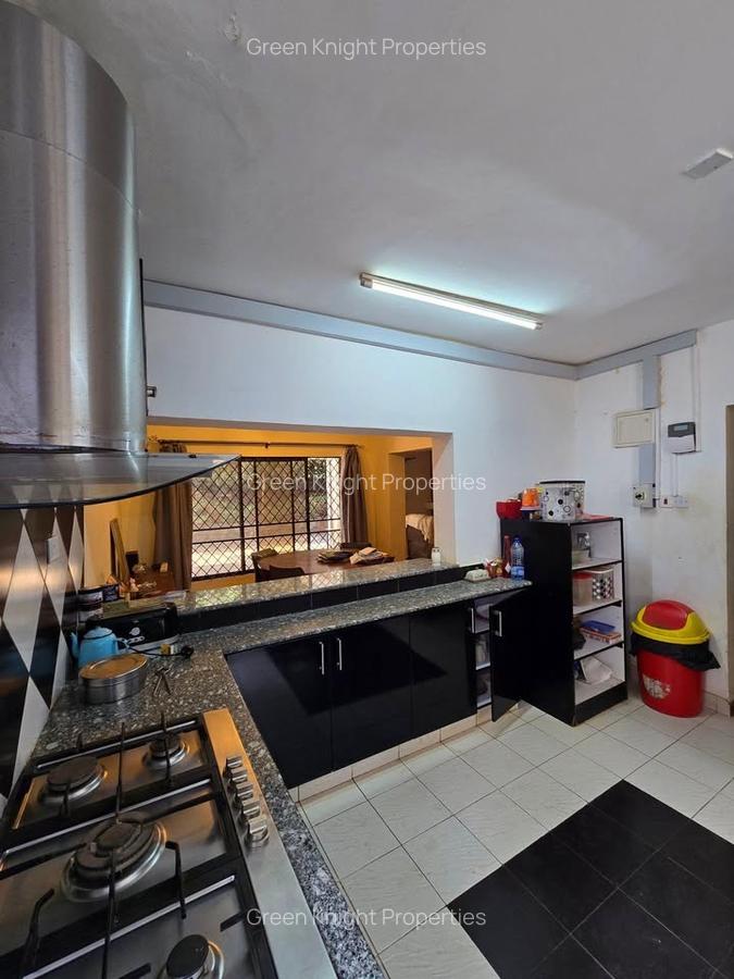 4 Bed House with En Suite in Gigiri - 3