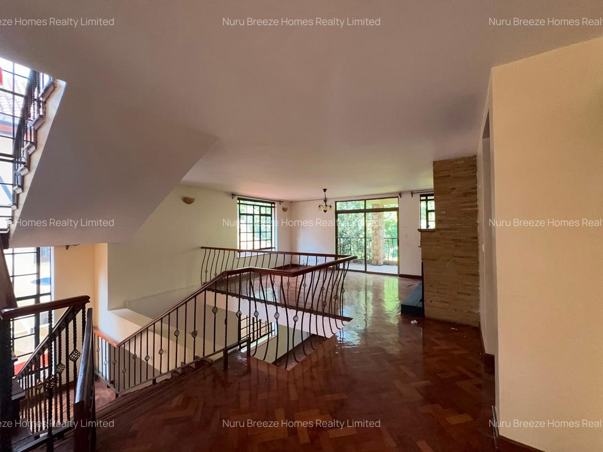 4 Bed Townhouse with En Suite in Lavington - 15