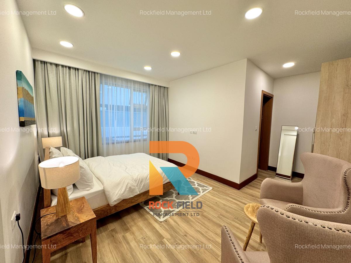 2 Bed Apartment with En Suite in Parklands - 12
