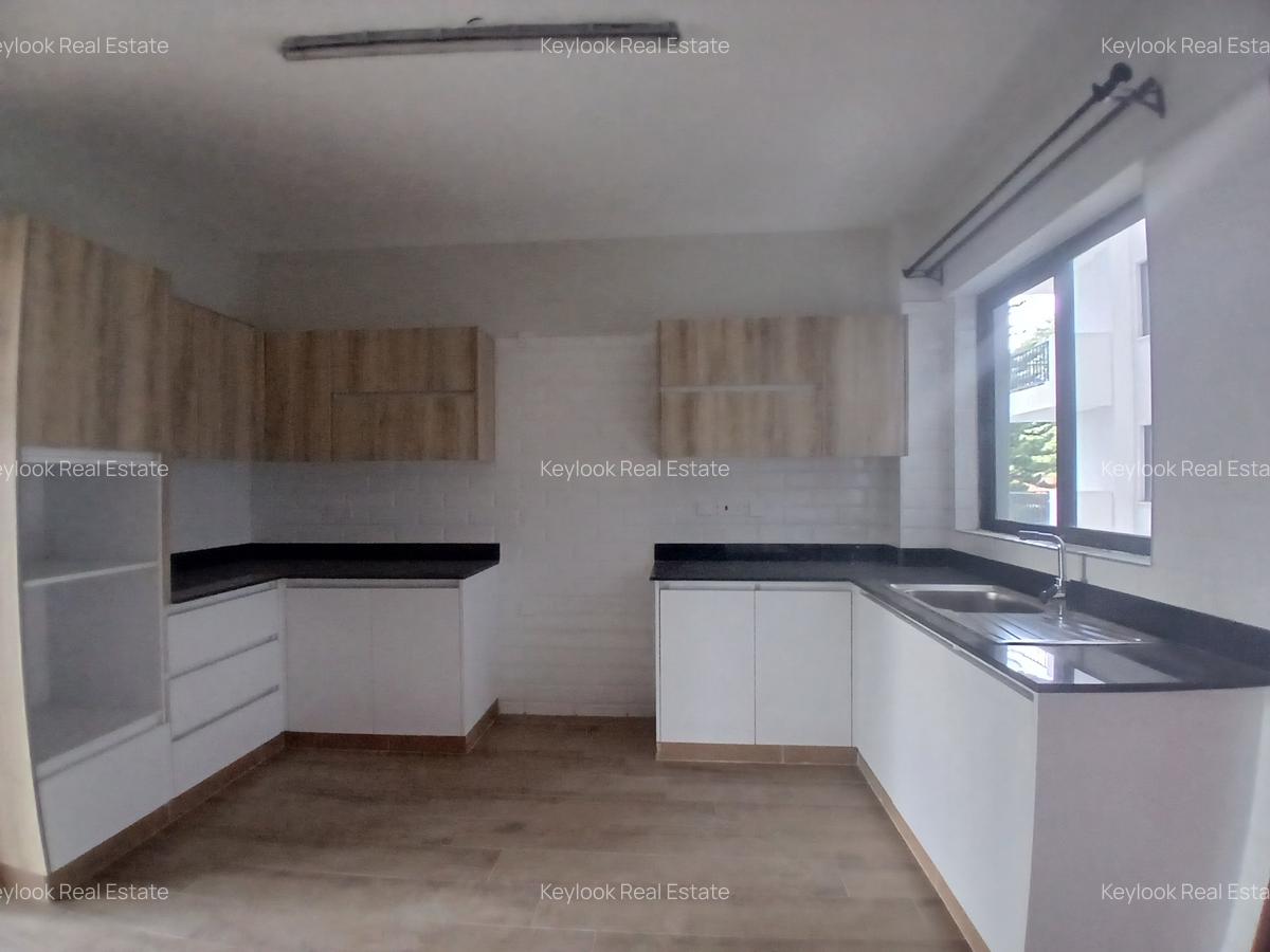 3 Bed Apartment with En Suite at Mandera Road - 3