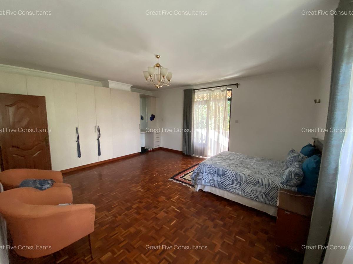 5 Bed House with En Suite in Runda - 15