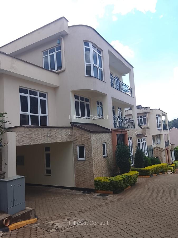 5 Bed Townhouse with En Suite in Lavington - 1