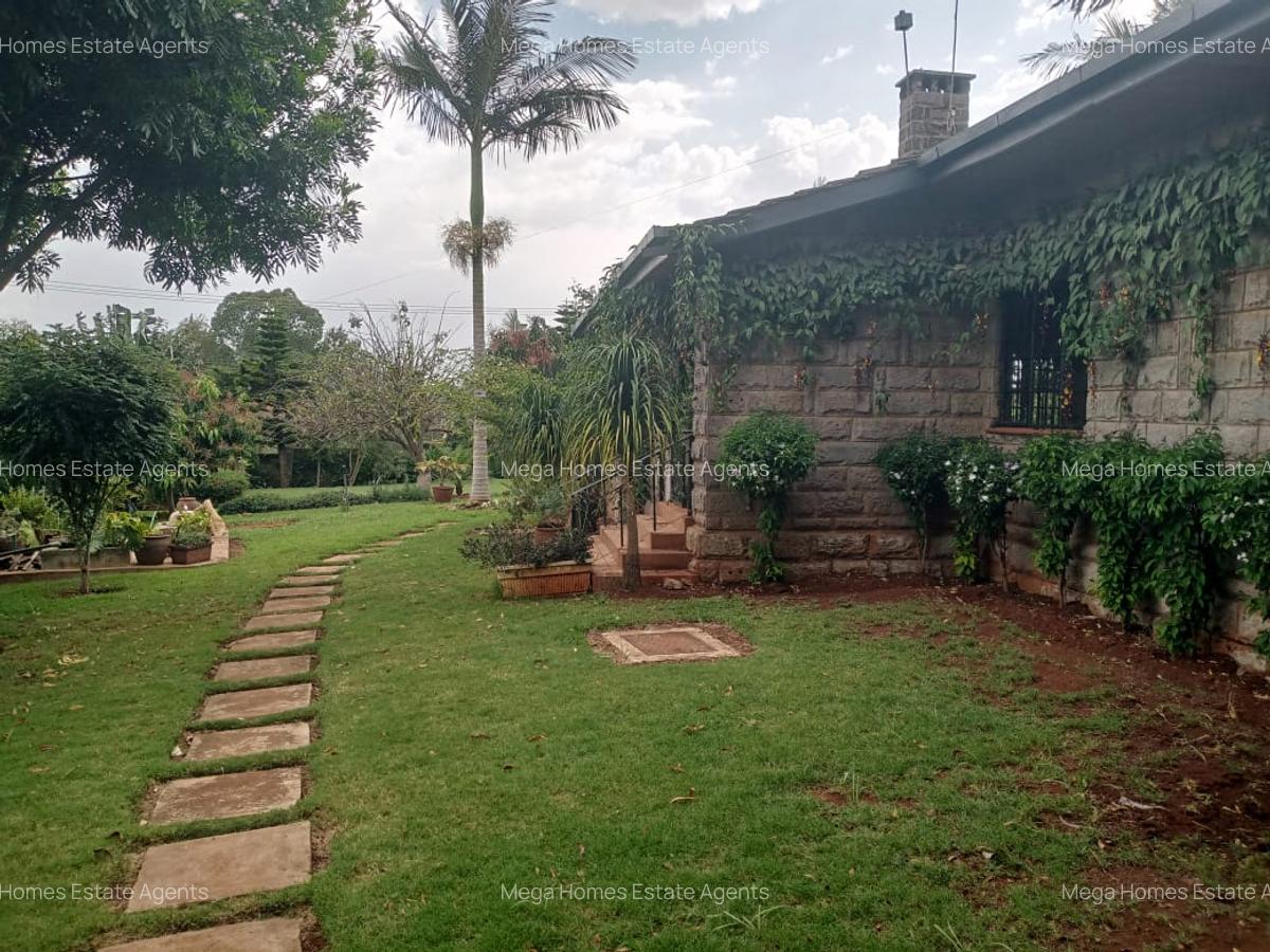 5 Bed House with En Suite in Nyari - 4
