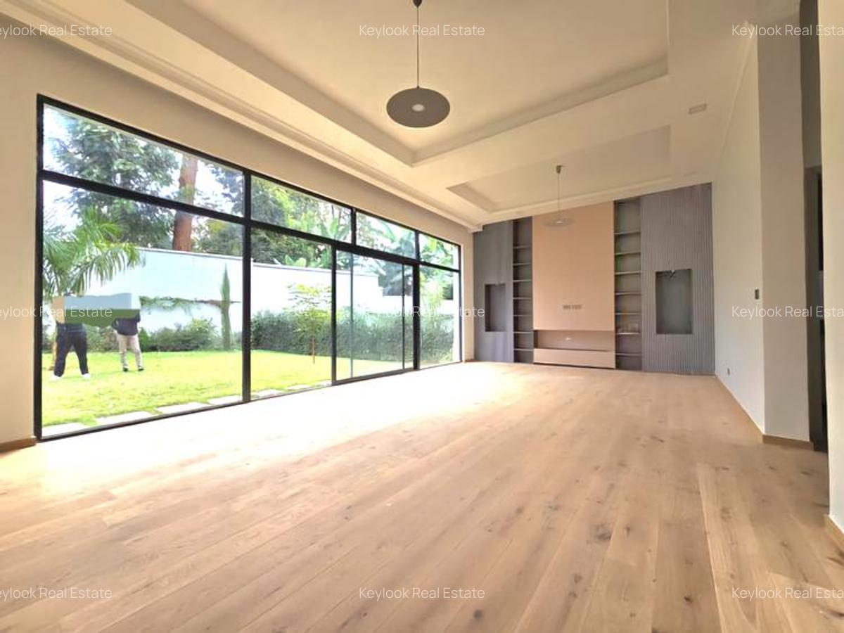 5 Bed Townhouse with En Suite at Lavington Green - 2