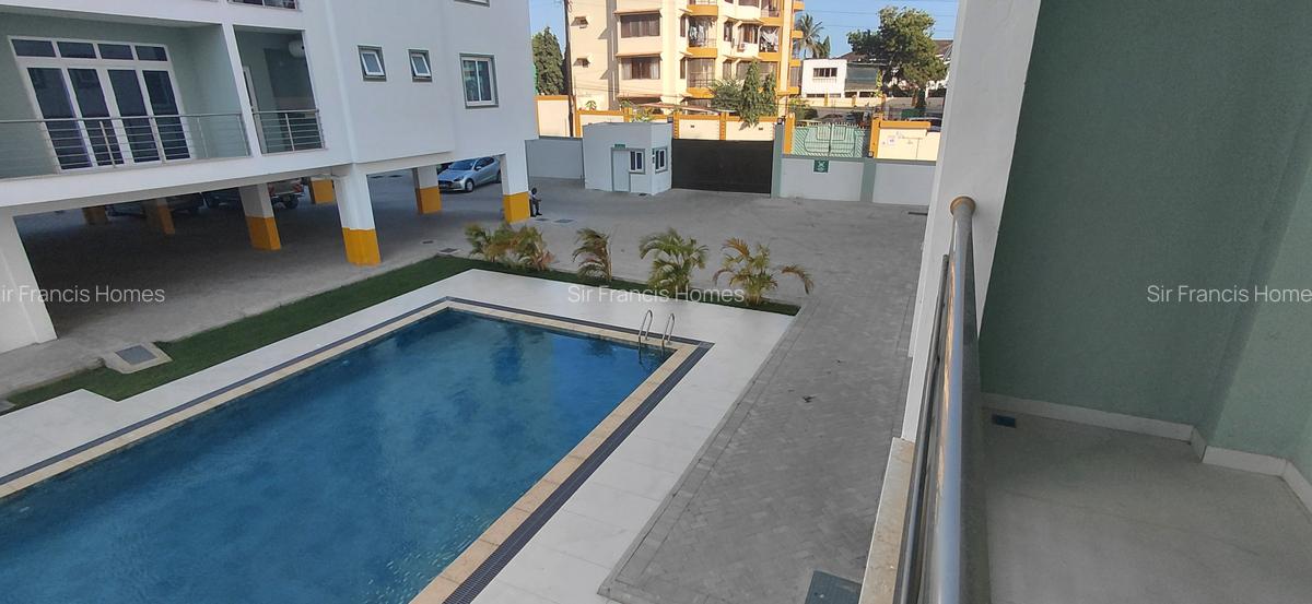 Serviced 2 Bed Apartment with Swimming Pool at Customs - 2