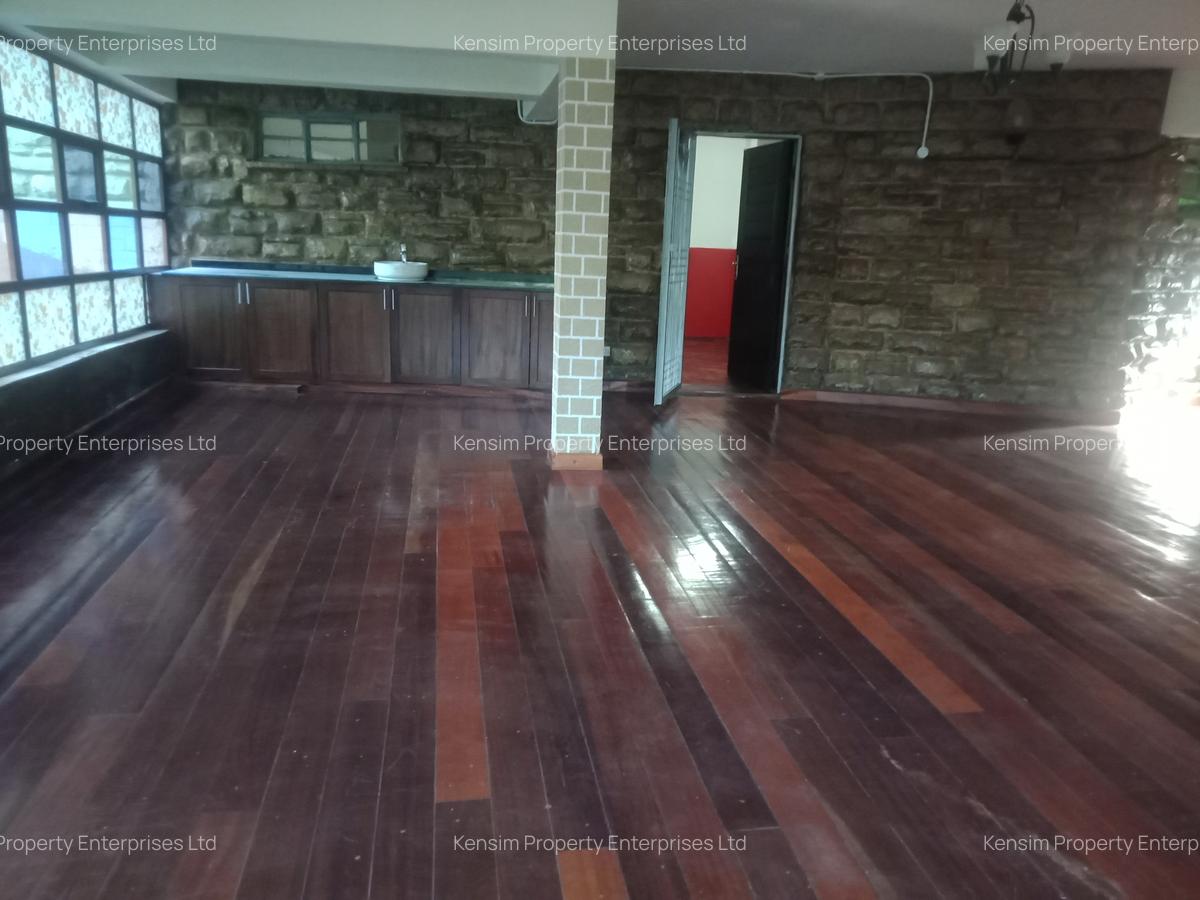 5 Bed Townhouse with En Suite in Kitisuru - 19