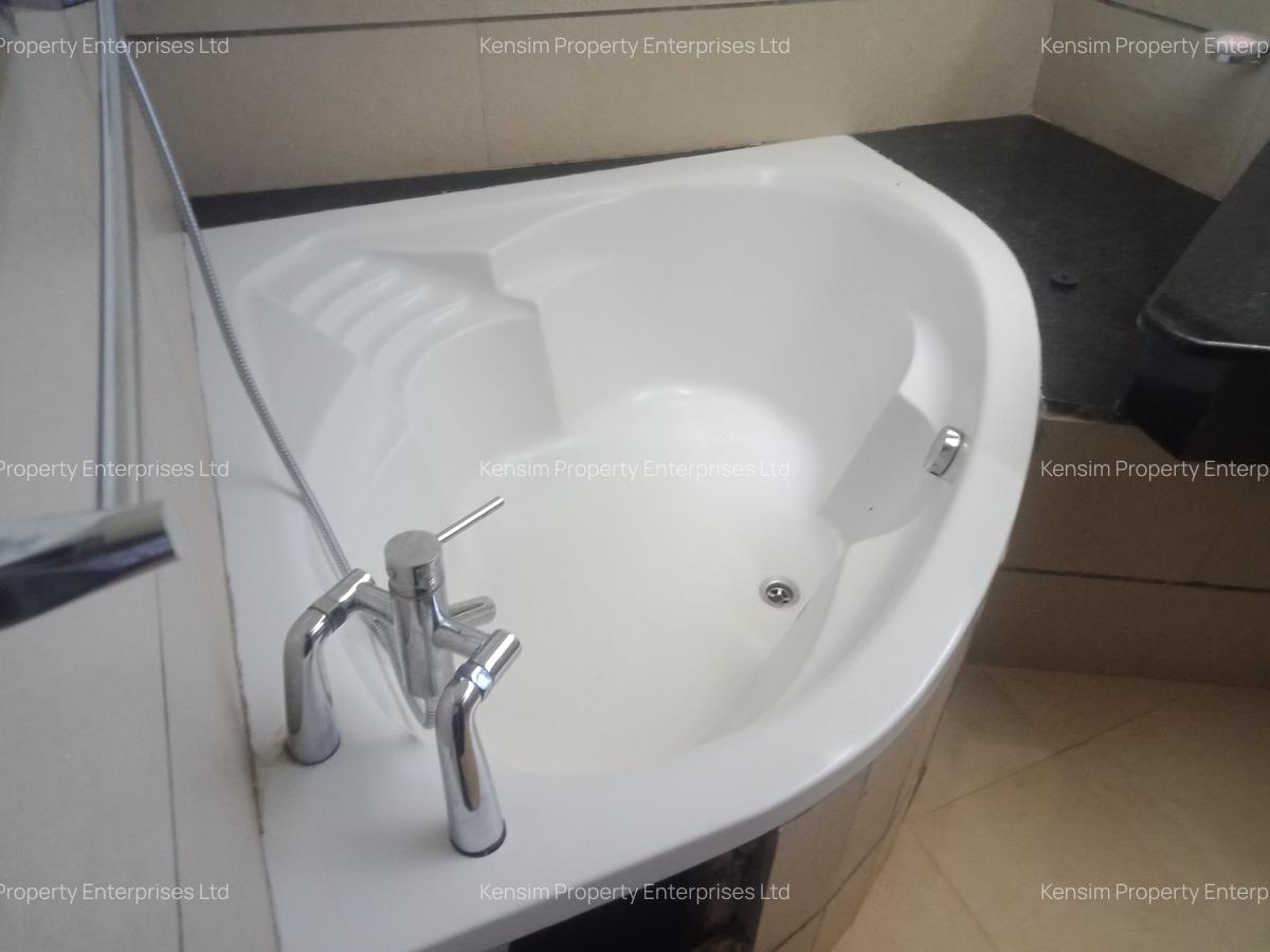 5 Bed Townhouse with En Suite in Kitisuru - 13