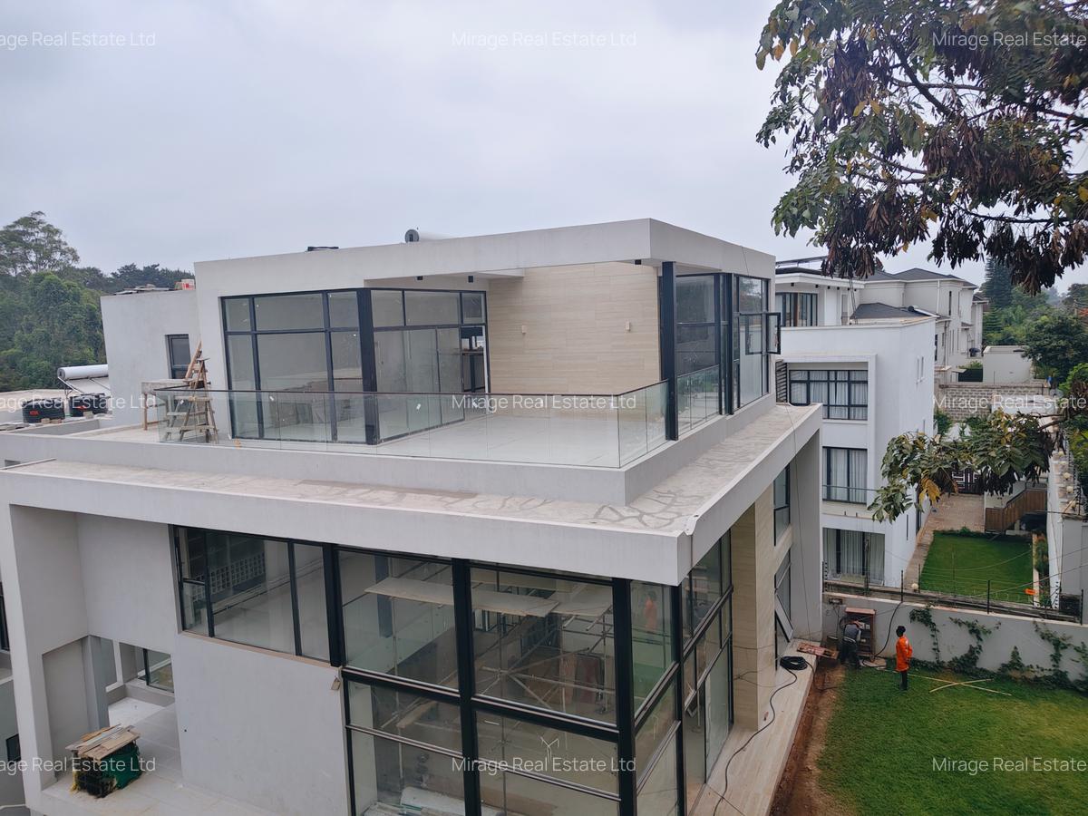 6 Bed Villa with En Suite in Lavington - 6