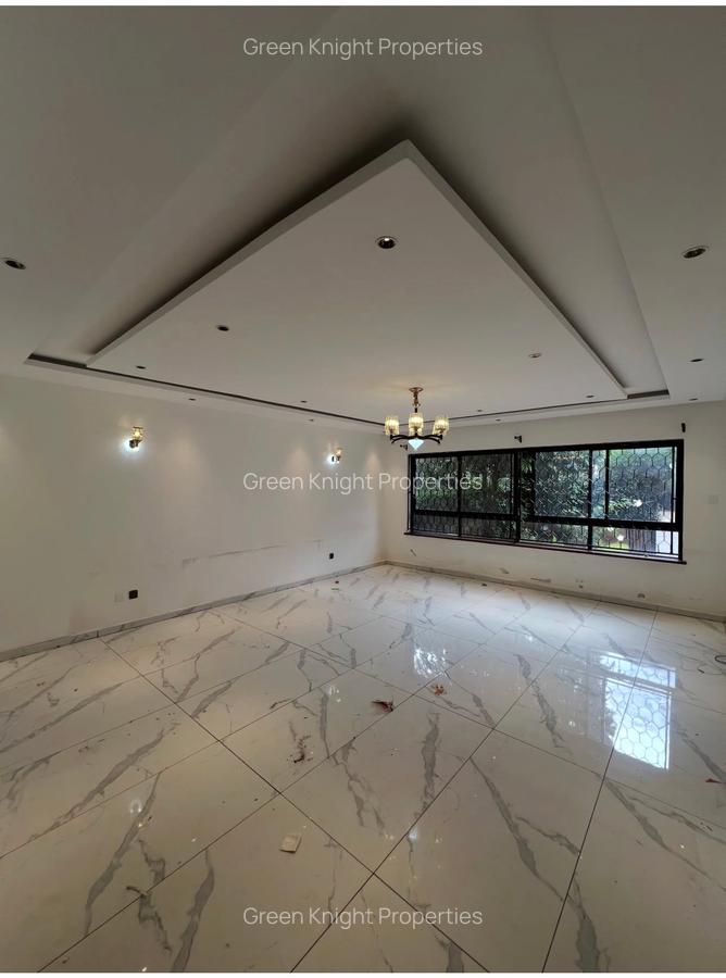 5 Bed Townhouse with En Suite in Lavington - 7