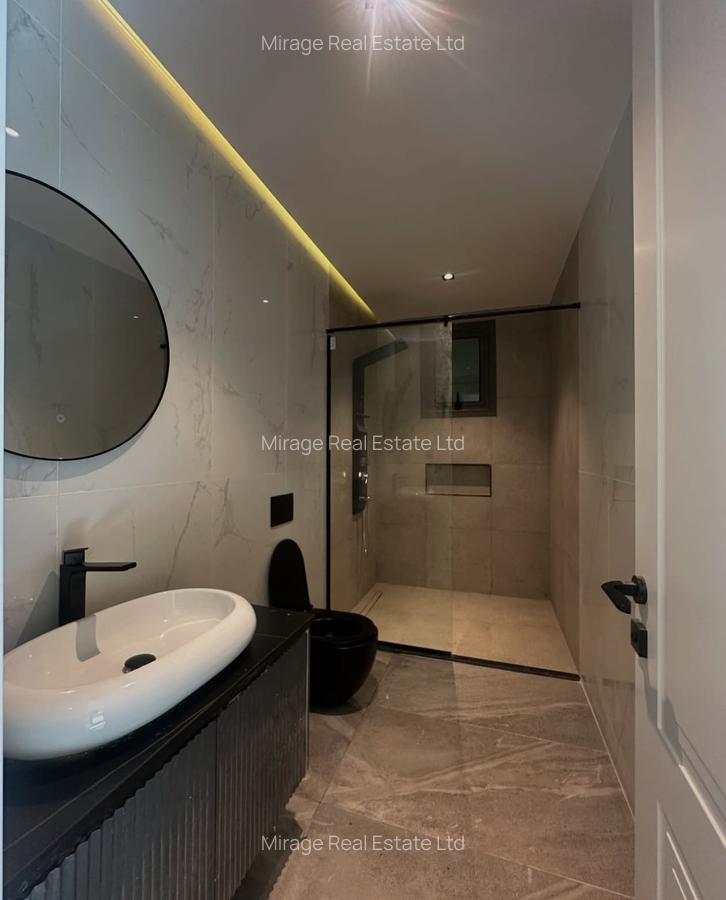 5 Bed Villa with En Suite in Lavington - 6