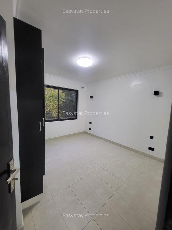 3 Bed House with En Suite in Runda - 1