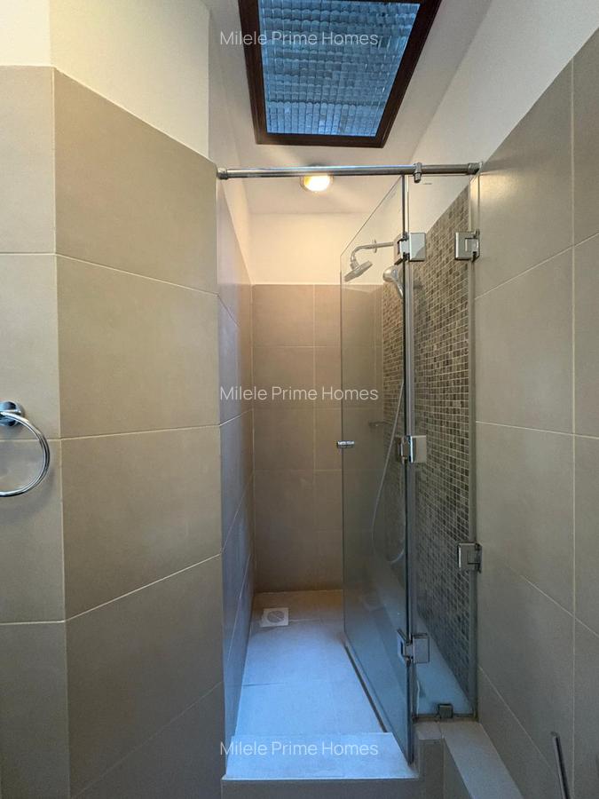 4 Bed Townhouse with En Suite at Grevillea Groove - 19