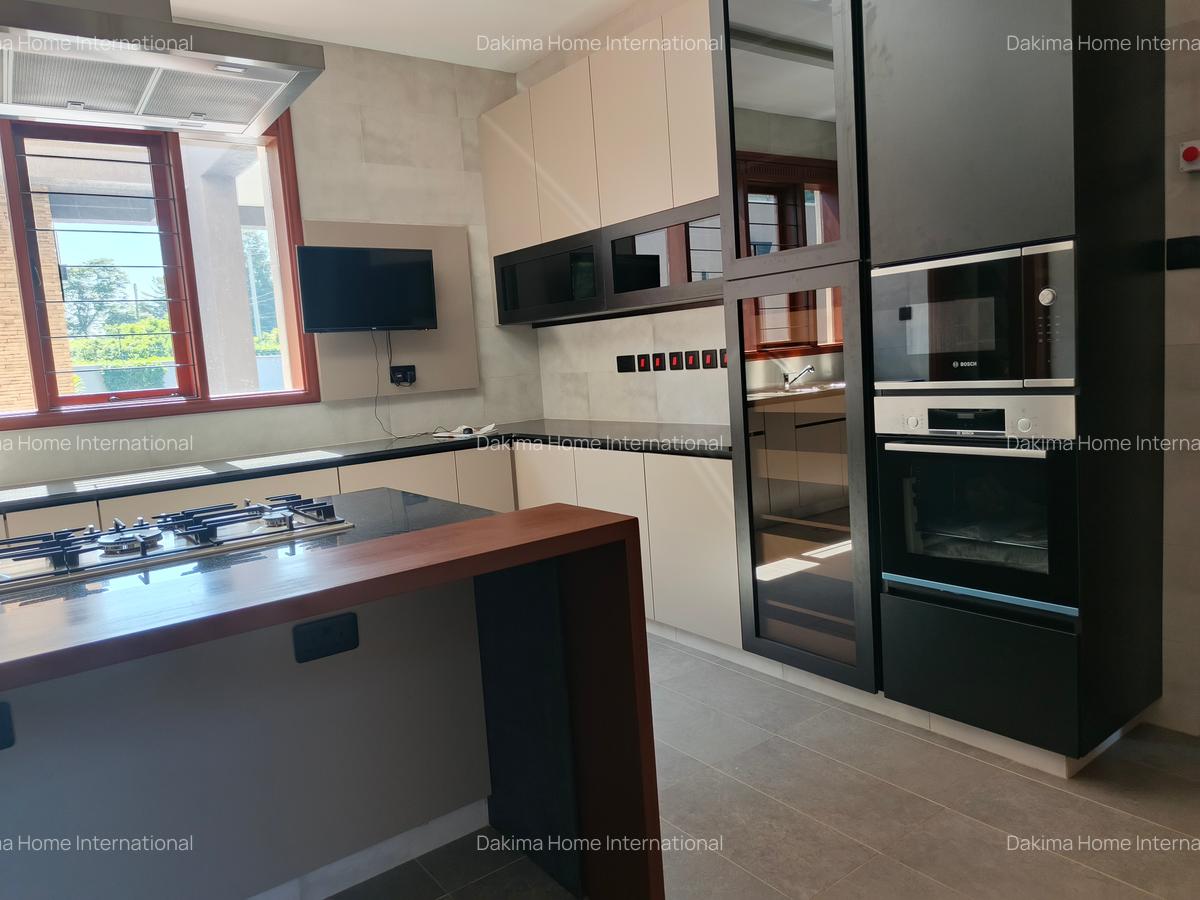 4 Bed House with En Suite in Runda - 5