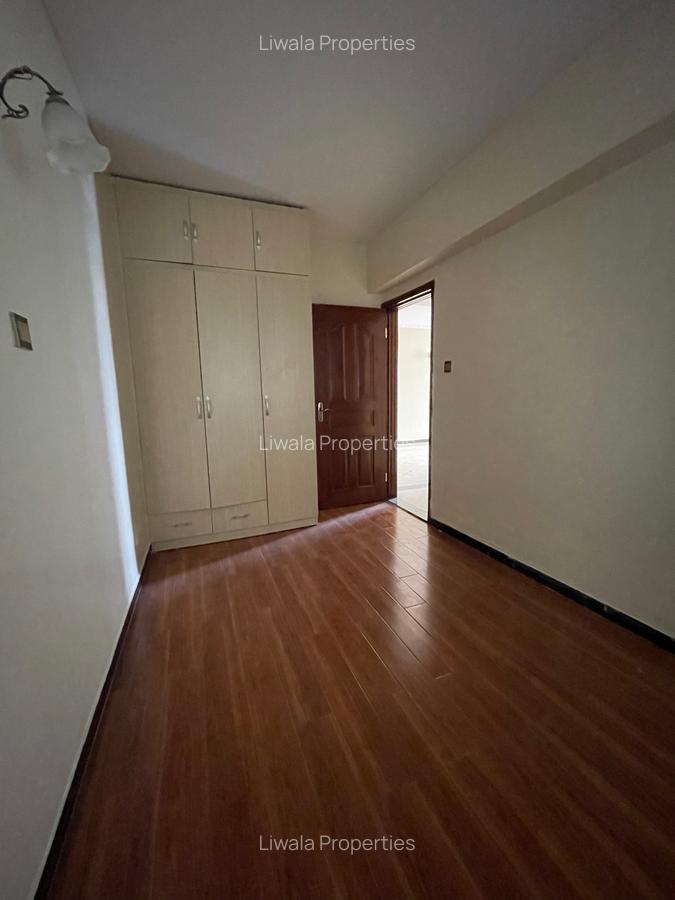 3 Bed Apartment with En Suite at Dennis Pritt Road - 5