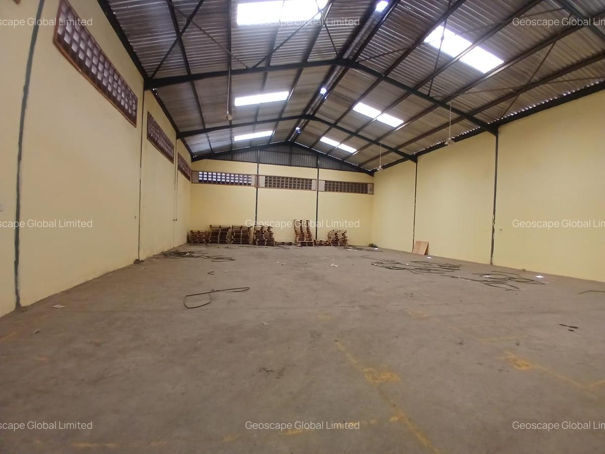 5,545 ft² Warehouse with Parking in Mlolongo - 5