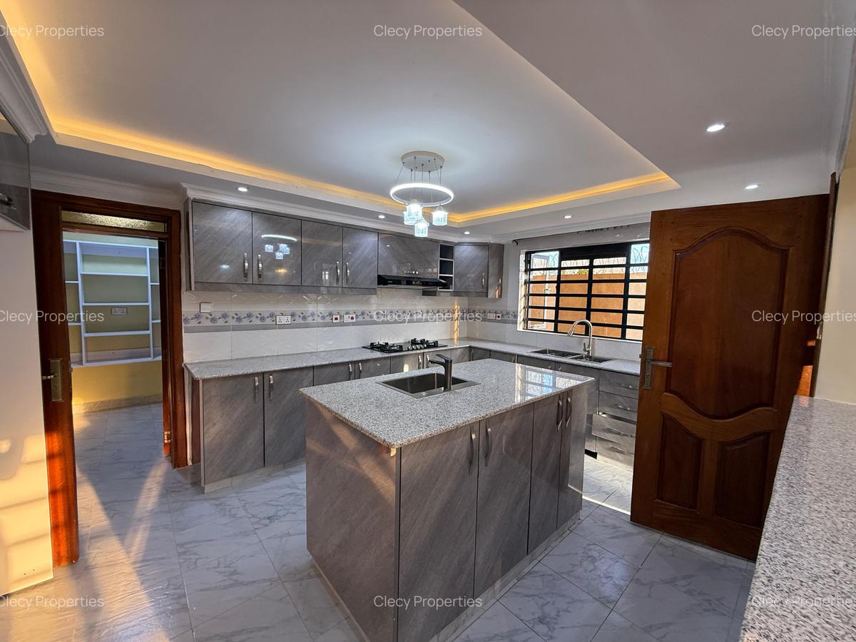 5 Bed House with En Suite at Bypass - 7