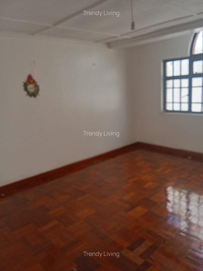 4 Bed Townhouse with En Suite in Lavington - 15