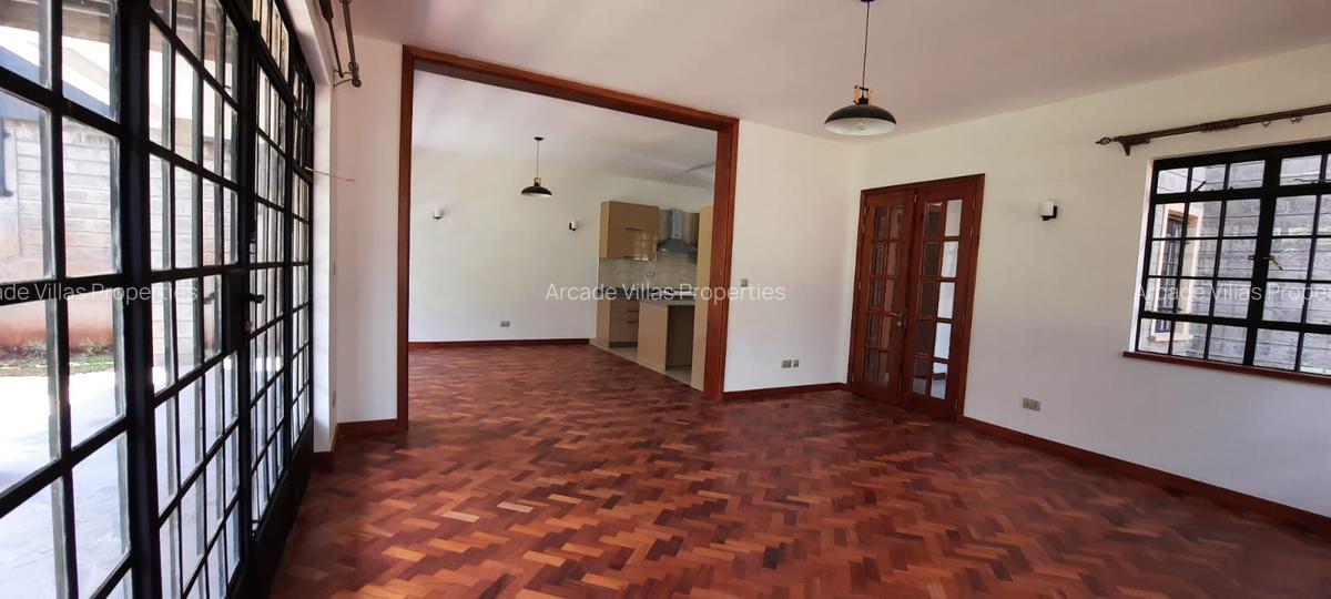 5 Bed Townhouse with En Suite in Lavington - 10