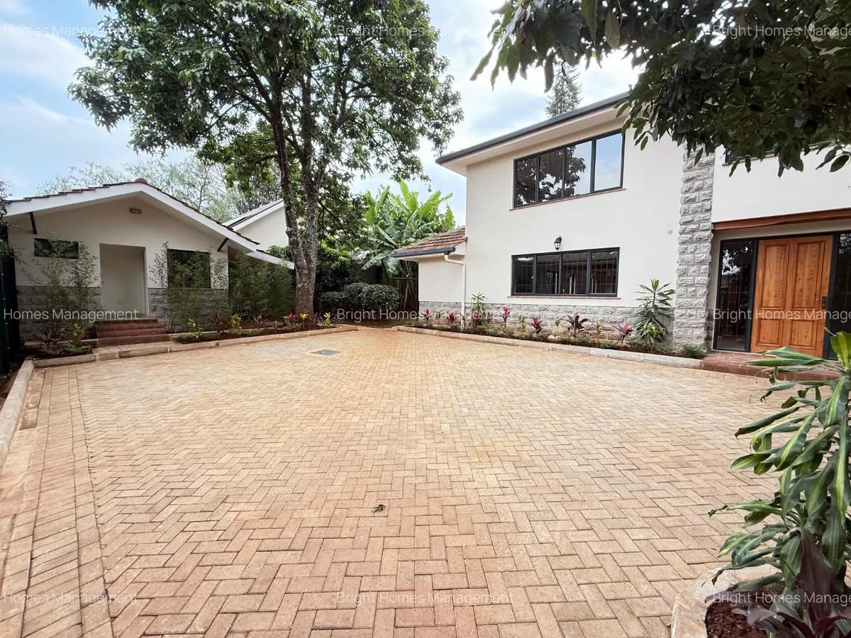 4 Bed Townhouse with En Suite in Lavington - 17