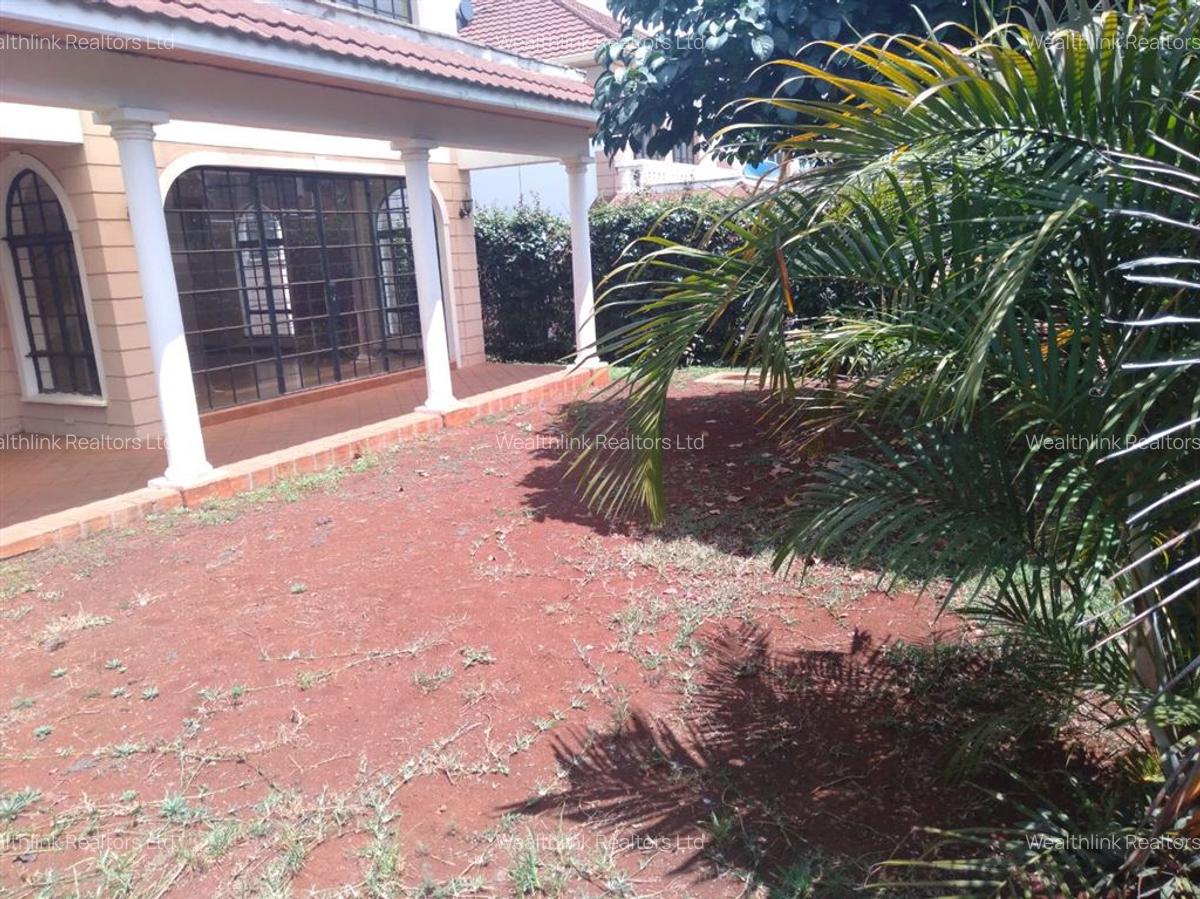 4 Bed Townhouse with En Suite at Five Star Meadows - 5