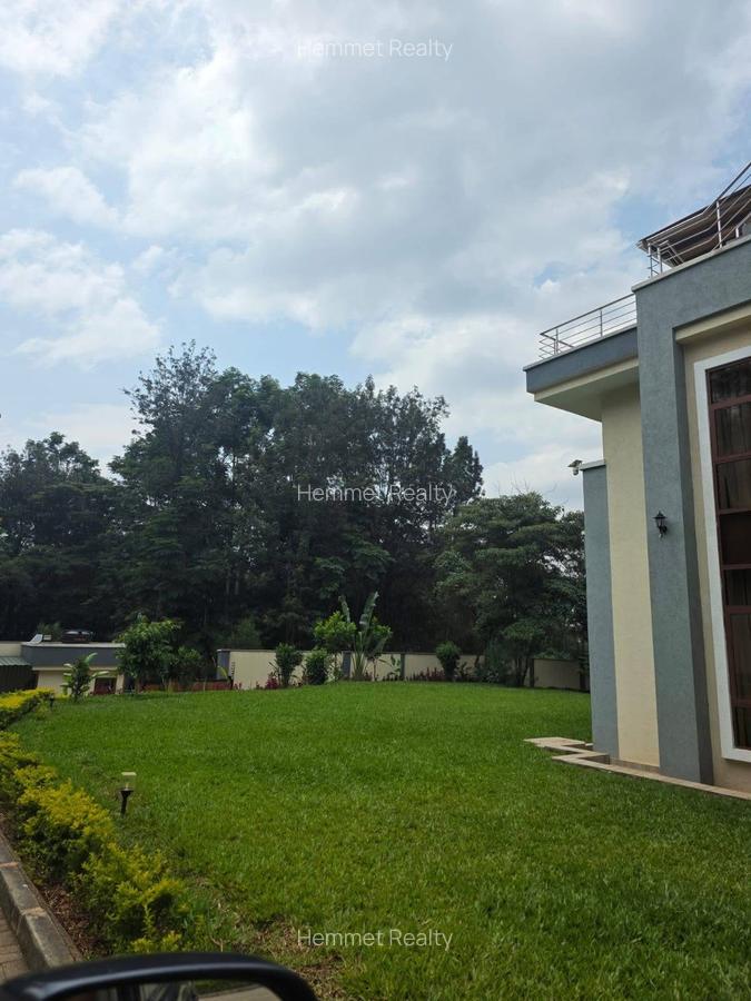4 Bed House with En Suite in Rosslyn - 10