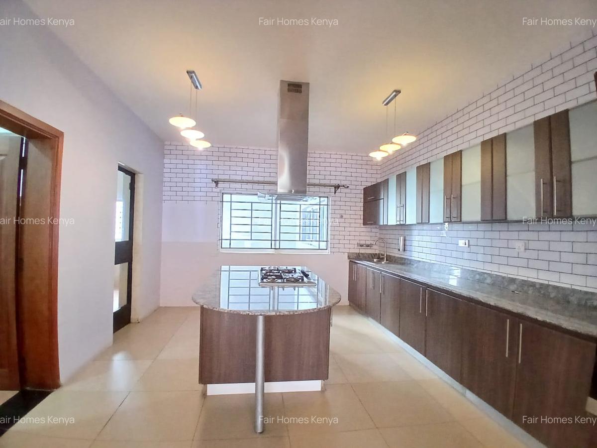 3 Bed Apartment with En Suite at Gatundu Road - 14