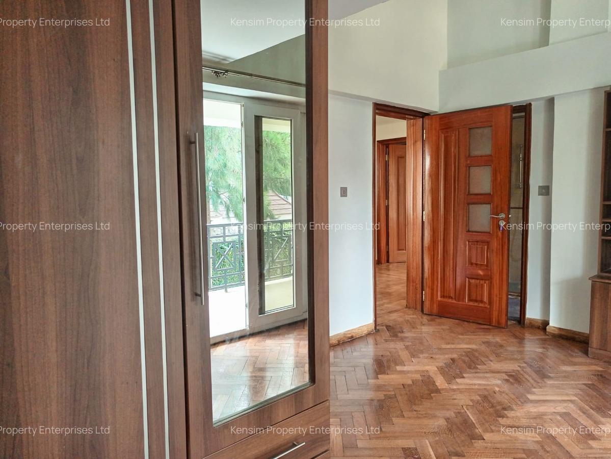 5 Bed Townhouse with En Suite in Lavington - 5