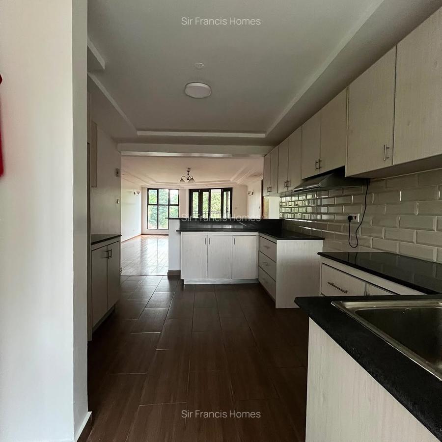 Serviced 3 Bed Apartment with En Suite in Riverside - 15