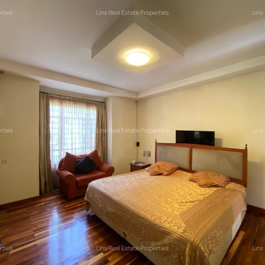 4 Bed Townhouse with En Suite in Westlands Area - 11