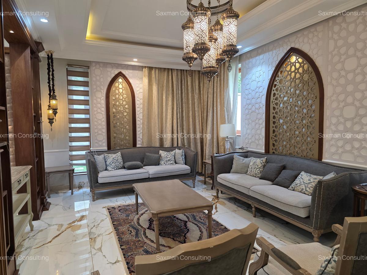 5 Bed Villa with En Suite in Lavington - 1